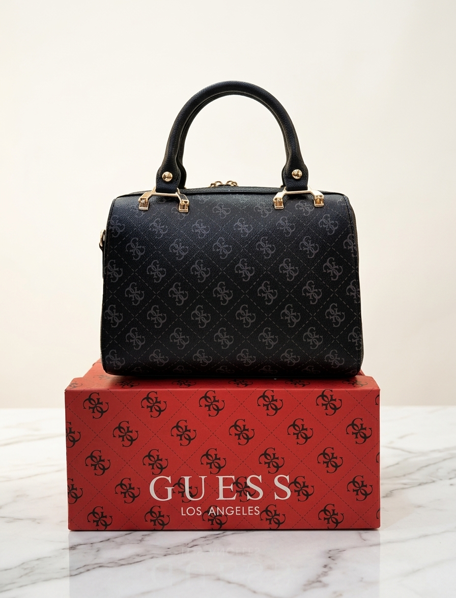 Guess Bowling Classic – 🖤 &  🩷 Monogramme